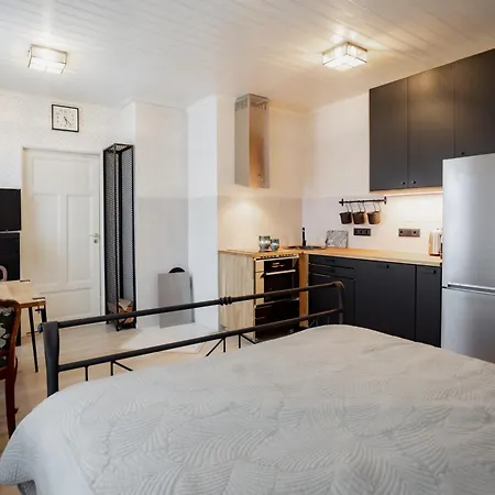 Von Aghte Small Apartament Kuressaare