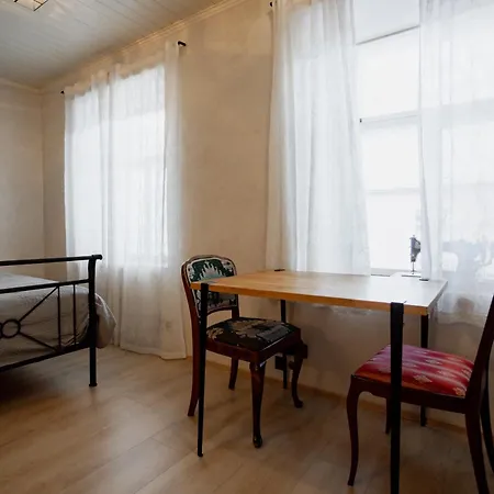 Von Aghte Small Kuressaare