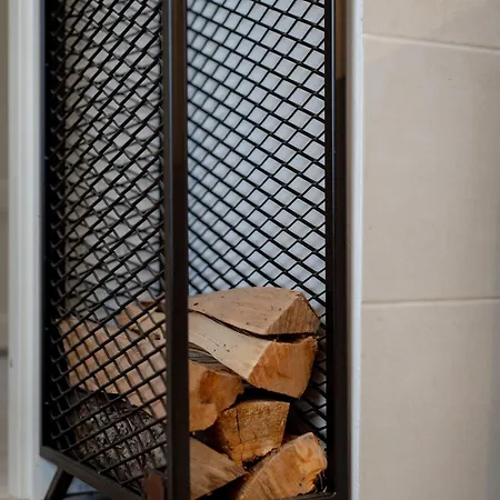 아파트 Von Aghte Small 쿠레사아레