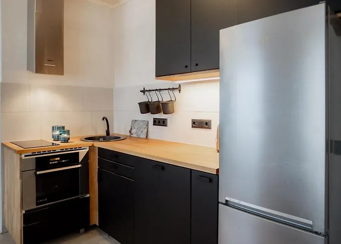 Von Aghte Small Korter